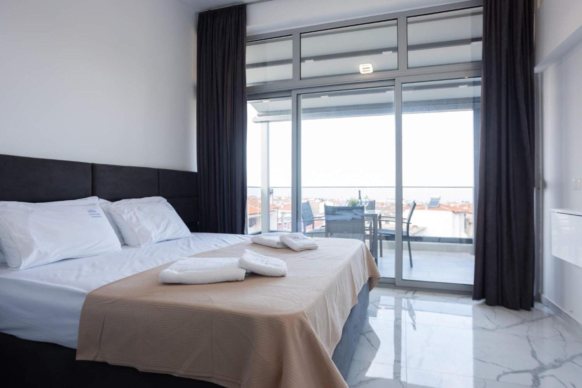 Avgerinos Apartments Polýkhrono Eksteriør bilde
