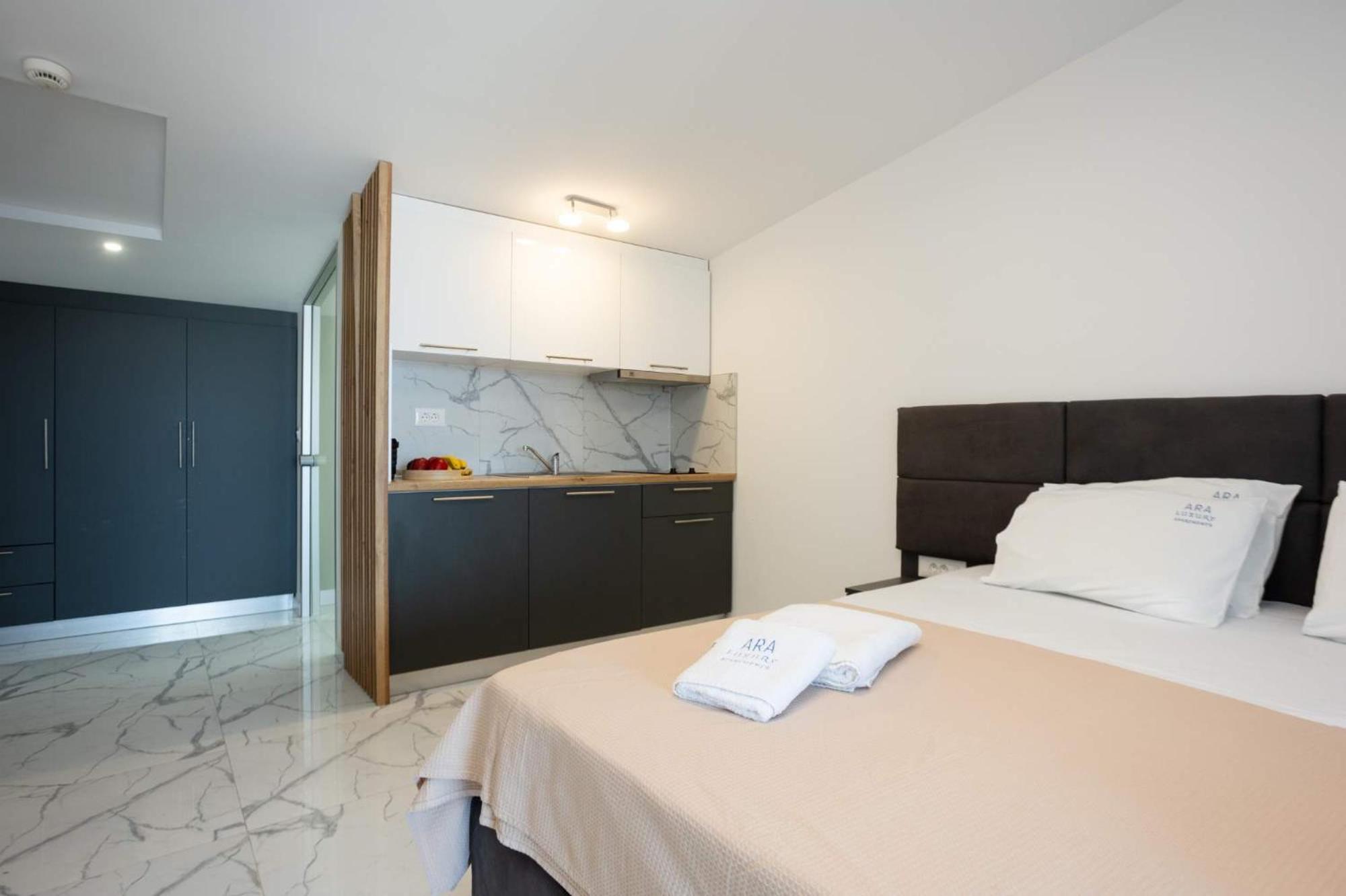 Avgerinos Apartments Polýkhrono Eksteriør bilde