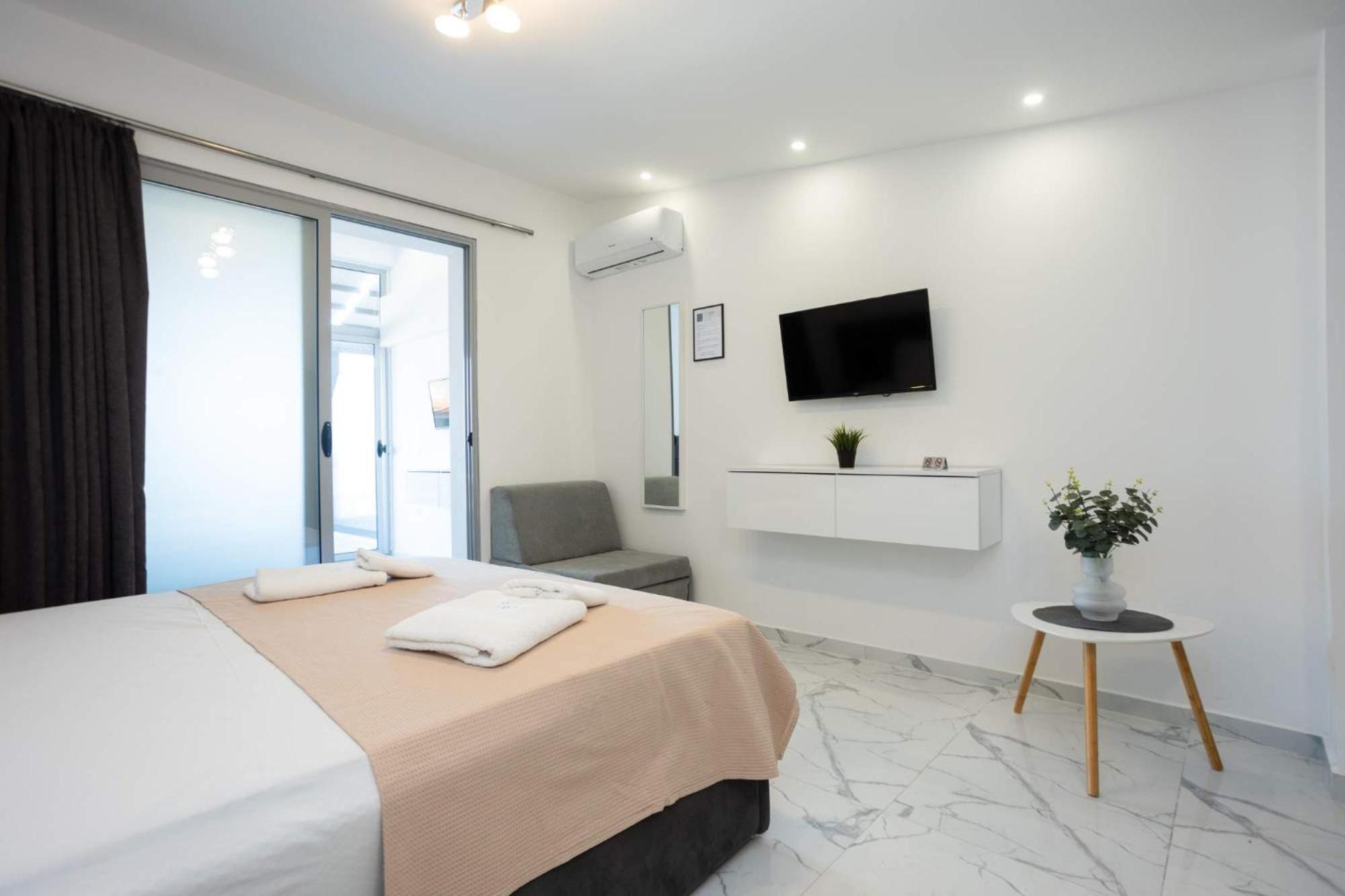 Avgerinos Apartments Polýkhrono Eksteriør bilde